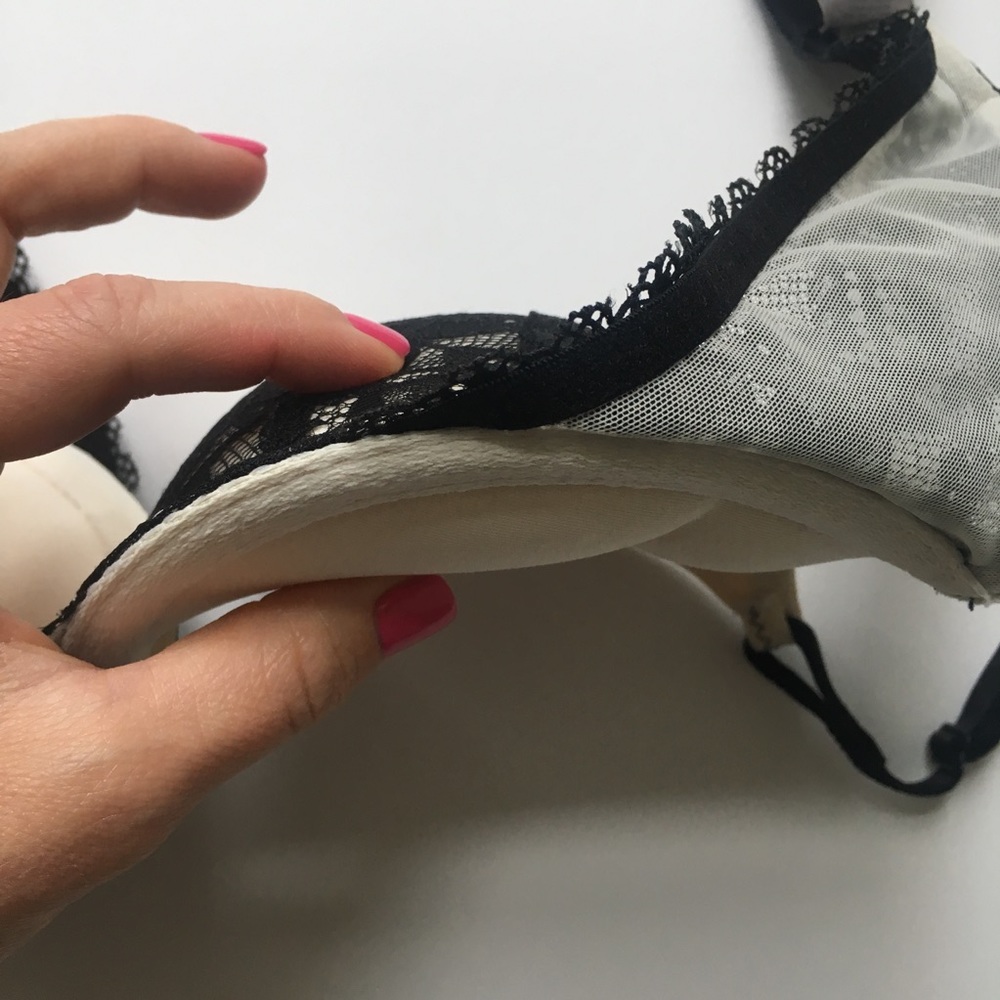 Victoria's Secret Miraculous Bombshell - Size 32B - Picture 7 of 7